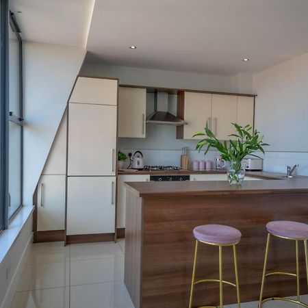 Rooftop Apartment At Queens Beautiful Views Belfast Buitenkant foto